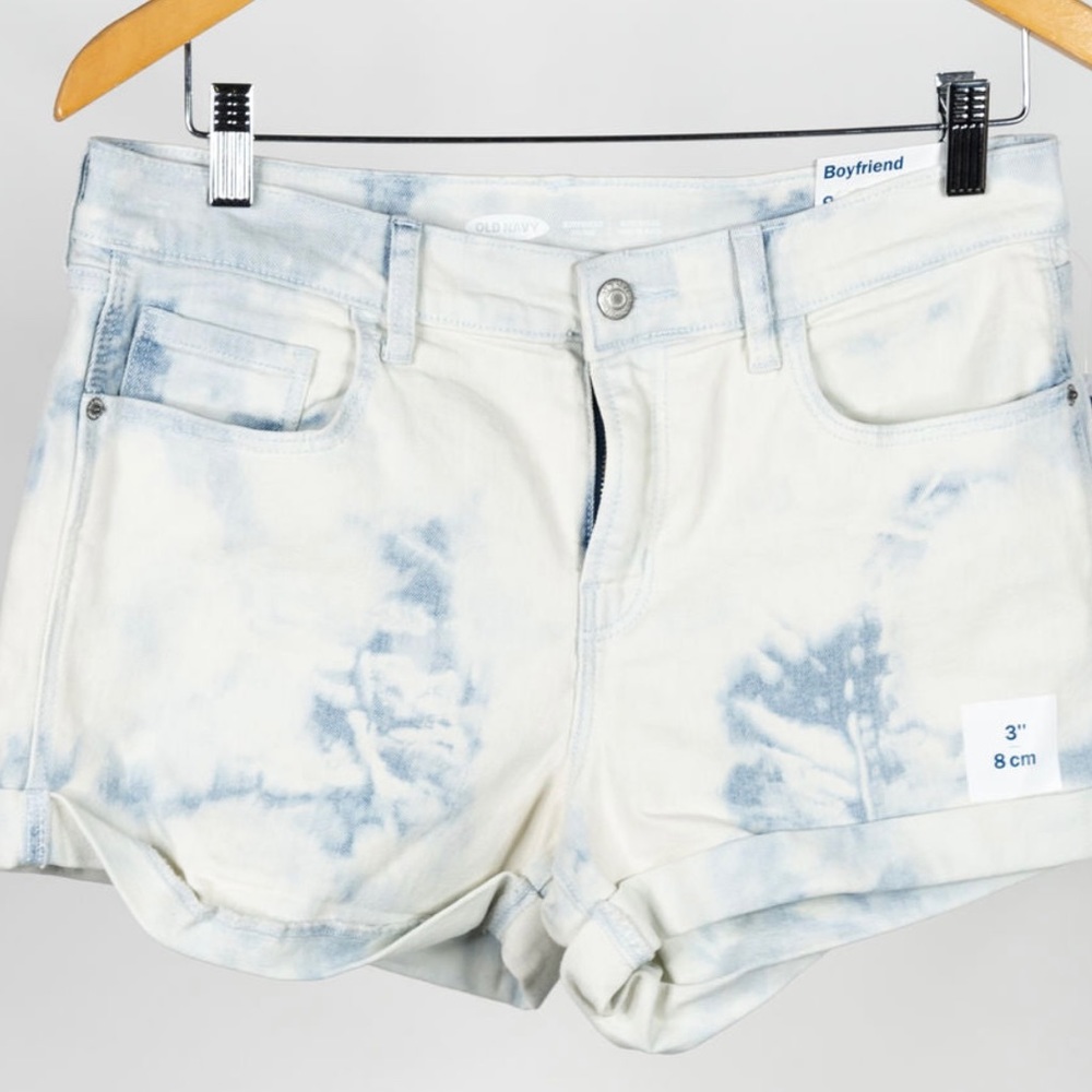 Ladies Old Navy Mid-Rise Boyfriend Bleach Wash Shorts